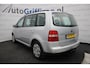 Volkswagen Touran 2.0-16V FSI Trendline nette MPV met trekhaak