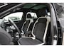 Volkswagen T-Roc 1.5 TSI Sport Black Style * Pano - Virtual - Trekhaak - Camera - 19" - ACC - Blind Spot *