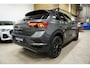 Volkswagen T-Roc 1.5 TSI Sport Black Style * Pano - Virtual - Trekhaak - Camera - 19" - ACC - Blind Spot *