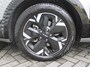 Kia Niro EV Edition Advanced 64.8 kWh | Stuur-/stoelverwarming | Elektr. stoelverstelling | Camera | Cruise adapt. | 17"LM | Clima | 17% bijtelling |