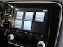 Mitsubishi Outlander 2.4 PHEV Pure | 18" velgen | App Connect | Dealer onderhouden | Garantie tot 30-7-2028!