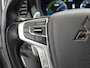 Mitsubishi Outlander 2.4 PHEV Pure | 18" velgen | App Connect | Dealer onderhouden | Garantie tot 30-7-2028!