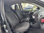 Peugeot 107 1.0i Sportium 5-Deurs 68 PK. Zuinige en zeer leuke auto !!!