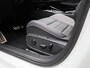 Volkswagen Golf 1.5 eHybrid GTE 272 PK | Automaat | Plug-In | Panorama Dak | Volledig Leder | Sport Pakket | Trekhaak | 18 Inch Catania Velgen | LED Matrix Koplampen | Navigatie | Digital Cockpit Pro | Stoelverwarming | Stuurwielverwarming | Side Assist | Head-Updisplay