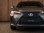 Lexus UX 250h F Sport Design | Leder | Camera | Trekhaak | Stoelverwarming | Adapt. cruise