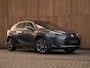 Lexus UX 250h F Sport Design | Leder | Camera | Trekhaak | Stoelverwarming | Adapt. cruise