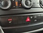 Mercedes-Benz Sprinter 213 2.2 CDI 366 | 3 Persoons | Trekhaak | Cruise Control | Stoelverwarming | Bluetooth | Multifunctioneel Stuurwiel | LED Flitsers | Camera |