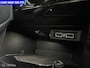 Volkswagen T-Roc 2.0 TSI Pano Virtual Leer LED 19” Velgen CarPlay