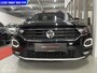 Volkswagen T-Roc 2.0 TSI Pano Virtual Leer LED 19” Velgen CarPlay