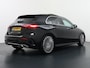 Mercedes-Benz A-klasse 180 Star Edition AMG Line | Panorama - Schuifdak | Sfeerverlichting | Multibeam Led | DAB+ Radio | Achteruitrijcamera | Voorstoelen Verwarmd | 19" Lichtmetalen AMG Velgen