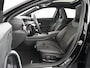 Mercedes-Benz A-klasse 180 Star Edition AMG Line | Panorama - Schuifdak | Sfeerverlichting | Multibeam Led | DAB+ Radio | Achteruitrijcamera | Voorstoelen Verwarmd | 19" Lichtmetalen AMG Velgen