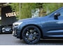 Volvo XC60 2.0 T8 Plug-in hybrid AWD Ultra Black Edition | Luchtvering | Bowers&Wilkins | Massage | Panoramadak | Pilot Assist | 22" Velgen