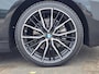BMW 1-Serie 118i Automaat / Dealer onderhouden / M-Sport / 19" velgen / Navigatie / Panoramadak / Harman Kardon audio / DAB / Sportstoelen / Achteruitrijcamera / Headup display / Digital Cockpit /