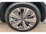 Hongqi E-HS9 President 99 kWh 6-pers.| Pano| 21"| Matrix| Vol leer| Stoelen voor met Massage/ventilatie/verwarming/memo| Adpt. Cruise| PDC  360C.