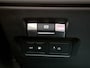 Land Rover Range Rover Evoque 1.5 P300e AWD Autobiography PHEV Automaat / Glazen schuif- en kanteldak / Adaptief CC / Stoelventilatie voor / Meridian Audio Systeem / Stuur-, Stoel en Achterbankverwarming / Elektrische achterklep / Achteruitrijcamera /