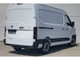 Renault Master T35 2.0 dCi 150 L2H2 Advance | houten laadvloer en zijwandbekleding in de laadruimte | comfortstoel voor de passagier | vierseizoenbanden met spatschermen | trekhaak en op- en ombouw module
