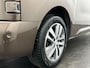 Peugeot Expert 227S 2.0 BlueHDI 180 Premium Pack | Automatische Schuifdeur | Keyless Entry | Automaat | Trekhaak | Heads-Up Display | Navigatie | Half Leder | Lichtmetalen Velgen |