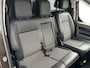Peugeot Expert 227S 2.0 BlueHDI 180 Premium Pack | Automatische Schuifdeur | Keyless Entry | Automaat | Trekhaak | Heads-Up Display | Navigatie | Half Leder | Lichtmetalen Velgen |