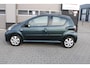 Toyota Aygo 1.0-12V Aspiration Green Navigator / 14''LM / AIRCO / n.w apk