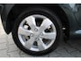 Toyota Aygo 1.0-12V Aspiration Green Navigator / 14''LM / AIRCO / n.w apk