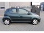 Toyota Aygo 1.0-12V Aspiration Green Navigator / 14''LM / AIRCO / n.w apk