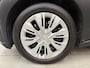 Toyota Aygo X 1.0 VVT-i MT 72pk Play | *Uniek! 2.400 KM* | Apple carplay / Android auto | Airco | Cruise control | Camera | NAP | Rijklaar prijs!