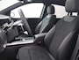 Mercedes-Benz B-klasse 200 AMG Line MY'23 | Trekhaak Wegklapbaar | Panorama - schuifdak | Cruise Control | AMG Line | Sfeerverlichting