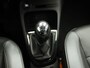 Renault Captur TCe 90 Xmod | Navi | Achteruitrijcamera + sensoren | Lederen bekleding | Stoelverwarming | Afneembare trekhaak! | Allseasonbanden |