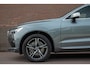 Volvo XC60 T5 AWD R-Design, Carplay, Keyless, Stoel & Stuurverwarming, Park Assist, Adaptive Cruise, Camera, Memory.