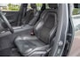Volvo XC60 T5 AWD R-Design, Carplay, Keyless, Stoel & Stuurverwarming, Park Assist, Adaptive Cruise, Camera, Memory.