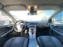 Volvo V60 1.6 T3 R-Design / Automaat / NL-Auto / Dealer-Onderhouden / Cruise-Control / Climate-Control / Trekhaak / Radio-Bluetooth / Navi / Armsteun V+A / PDC V+A / 16'' LMV / All-Season / ENZ.