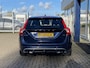 Volvo V60 1.6 T3 R-Design / Automaat / NL-Auto / Dealer-Onderhouden / Cruise-Control / Climate-Control / Trekhaak / Radio-Bluetooth / Navi / Armsteun V+A / PDC V+A / 16'' LMV / All-Season / ENZ.