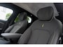 Lynk & Co 02 More 66 kWh | Lane Assists | Electrische Stoelen | 100 % electrisch | Panoramisch schuifdak | rustmodus | Elektrisch bediende achterklep | Middendisplay - 15,4 inch |