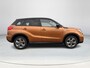 Suzuki Vitara 1.6 Exclusive Trekhaak | Verwarmbare buitenspiegels | All Seasonbanden | Achterruitrijcamera | Stoelverwarming | Cruise Control | Climate Control | Navigatiesysteem | Apple CarPlay & Android Auto | 12 maanden BOVAG garantie