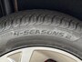 Suzuki Vitara 1.6 Exclusive Trekhaak | Verwarmbare buitenspiegels | All Seasonbanden | Achterruitrijcamera | Stoelverwarming | Cruise Control | Climate Control | Navigatiesysteem | Apple CarPlay & Android Auto | 12 maanden BOVAG garantie