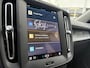 Volvo XC40 2.0 B3 Essential | Facelift | Trekhaak | Achteruitrijcamera | Cruise Control | Navigatie | Parkeersensoren voor + achter | Apple Carplay / Android Auto | Climate control | LED koplampen |