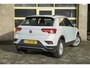 Volkswagen T-Roc 1.0 TSI Style BJ2020 Lmv 16" | Led | Pdc | Navi | App-Connect | Airco | Cruise control | Getint glas