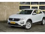 Volkswagen T-Roc 1.0 TSI Style BJ2020 Lmv 16" | Led | Pdc | Navi | App-Connect | Airco | Cruise control | Getint glas