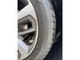 Hyundai Kona 1.0T Premium / NL auto / Dealeronderhouden / 18" LM net All Season / Lederen Bekleding / Stoel verwarming en verkoeling / Led Koplampen / Navigatie / Cruise Control /