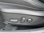 Hyundai Kona 1.0T Premium / NL auto / Dealeronderhouden / 18" LM net All Season / Lederen Bekleding / Stoel verwarming en verkoeling / Led Koplampen / Navigatie / Cruise Control /