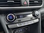 Hyundai Kona 1.0T Premium / NL auto / Dealeronderhouden / 18" LM net All Season / Lederen Bekleding / Stoel verwarming en verkoeling / Led Koplampen / Navigatie / Cruise Control /