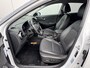 Hyundai Kona 1.0T Premium / NL auto / Dealeronderhouden / 18" LM net All Season / Lederen Bekleding / Stoel verwarming en verkoeling / Led Koplampen / Navigatie / Cruise Control /