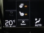 Volvo XC60 2.0 Recharge T8 AWD R-Design | Panoramadak | Trekhaak | Adaptive cruise | Stoelverwarming | Carplay | Harman/Kardon | Navigatie | Memory | Sportstoelen | Achterbankverwarming | PHEV | Plug In