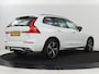 Volvo XC60 2.0 Recharge T8 AWD R-Design | Panoramadak | Trekhaak | Adaptive cruise | Stoelverwarming | Carplay | Harman/Kardon | Navigatie | Memory | Sportstoelen | Achterbankverwarming | PHEV | Plug In