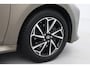 Toyota Yaris 1.5 Hybrid Dynamic | Dodehoek detectie | Navigatie | Parkeersensoren voor/achter | Stoelverwarming | Keyless | Adaptive Cruise | Clima | Camera | LED | 16 inch