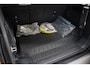 Land Rover Defender 110 P300e 110 X-Dynamic SE ADAPTIVE CRUISE | 360 CAMERA | PANORAMADAK | VOORRUITVERWARMING | MERIDIAN | ELEKTRISCHE STOELEN | STUURVERWARMING |