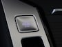 Volkswagen Passat Variant 1.5 eHybrid R-Line Edition | Panoramadak | Trekhaak | Head-up display | Parkeerassistent | Black style | Adaptieve demping | Stoelverwarming voor en achter | Dodehoek detectie |