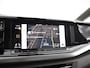 Volkswagen Multivan 1.4 218pk DSG eHybrid L2H1 Life Business 7p. · Panoramadak · Apple/Android Car Play · IQ.Light · Navigatie · Camera · 7 Persoons · Elek. Achterklep · 18'' Inch · Garantie t/m 23-06-2027 of 150.000km
