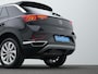 Volkswagen T-Roc 1.5 TSI 150 pk DSG Style | Trekhaak | Park Assist | Stoelverwarming | Adaptive Cruise | ErgoActive bestuurdersstoel