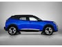 Peugeot e-2008 SUV EV GT 54 kWh 156pk | 406km WLTP Actieradius | Navigatie | Schuif-/kanteldak | Camera v+a | Climate Control | Full Led koplampen | Parkeersensoren v+a | Keyless | Adaptieve Cruise Control | Dodehoeksensor | DAB+ radio | Half lederen sportstoelen | Draadloze Apple Carplay / Android Auto | Donker getint glas | 17" lichtmetalen velgen |